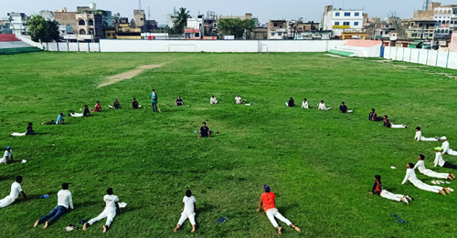 Learning cricket tips from guest coach